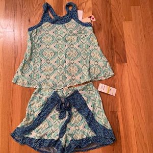 NWT JUNIORS Medium Speechless Tank Set